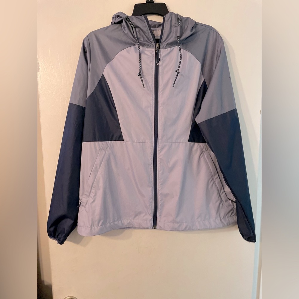 Columbia Windbreaker Lt Lavender & Navy Zip up with Hoodie Sz L